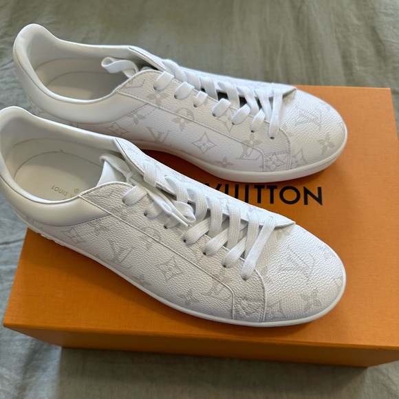 Men’s all white leather sneakers 11.5 - Picture 3 of 3